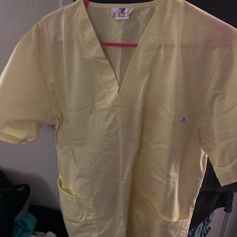 Scrubs yellow shirt and pants